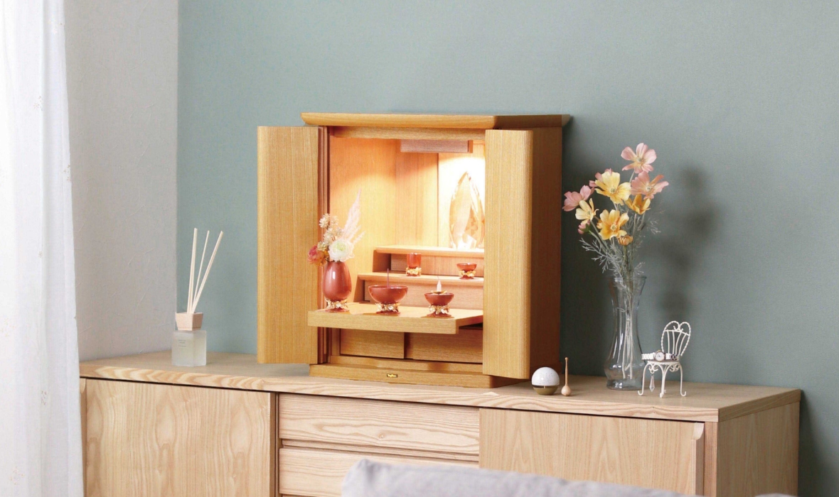 部屋と仏壇画像